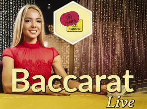 桑托斯身穿没有球衣品牌标识的特别球衣比赛，以纪念球王贝利